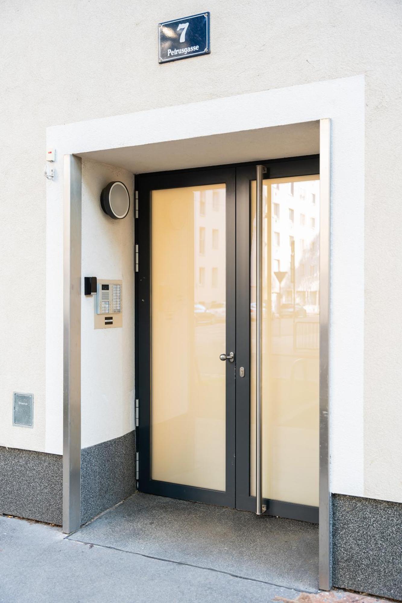 Vienna City Apartment Petrusgasse Екстериор снимка